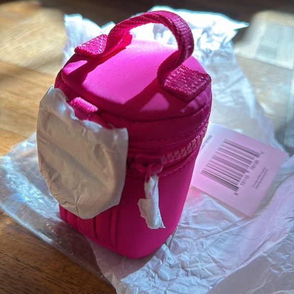 SOLD🩷Dagne Dover Mila keychain in Hottest Pink - Picture 3 of 6